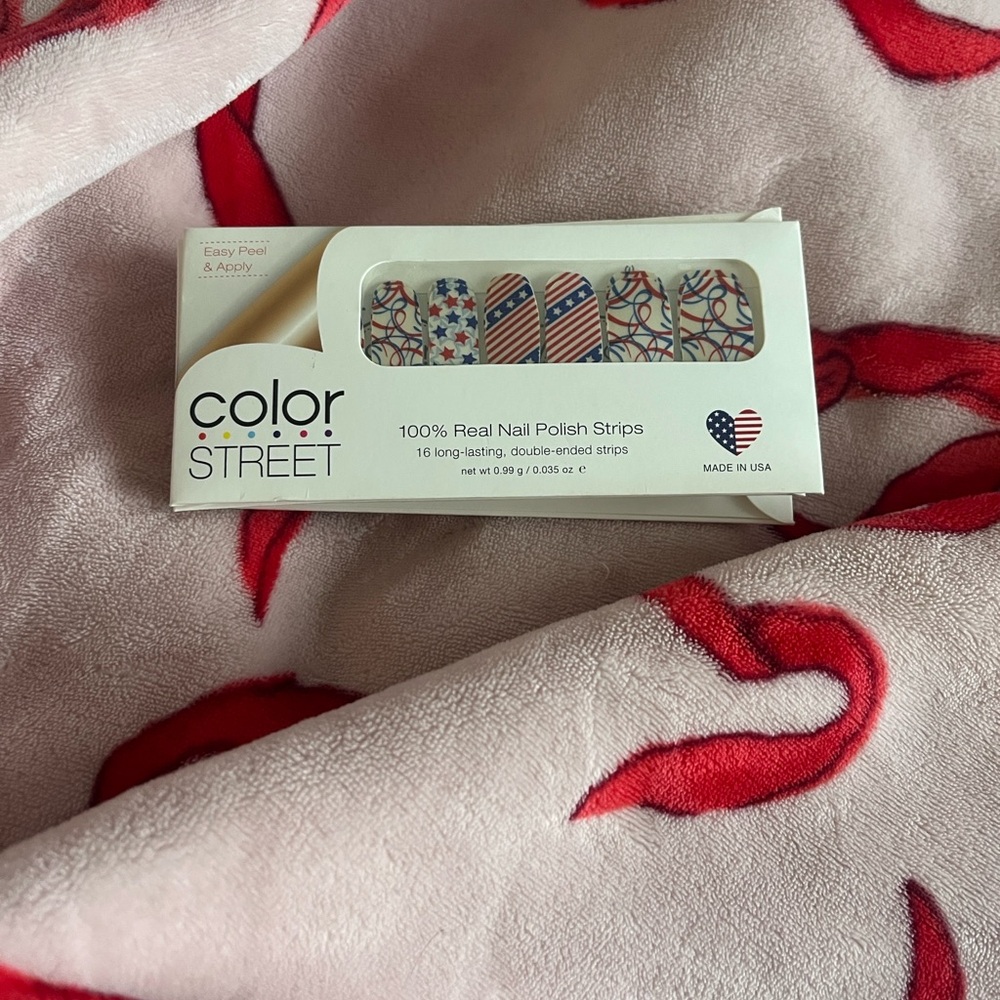 *Retired* “Miss Stars and Stripes” Color Street Nail Strips
